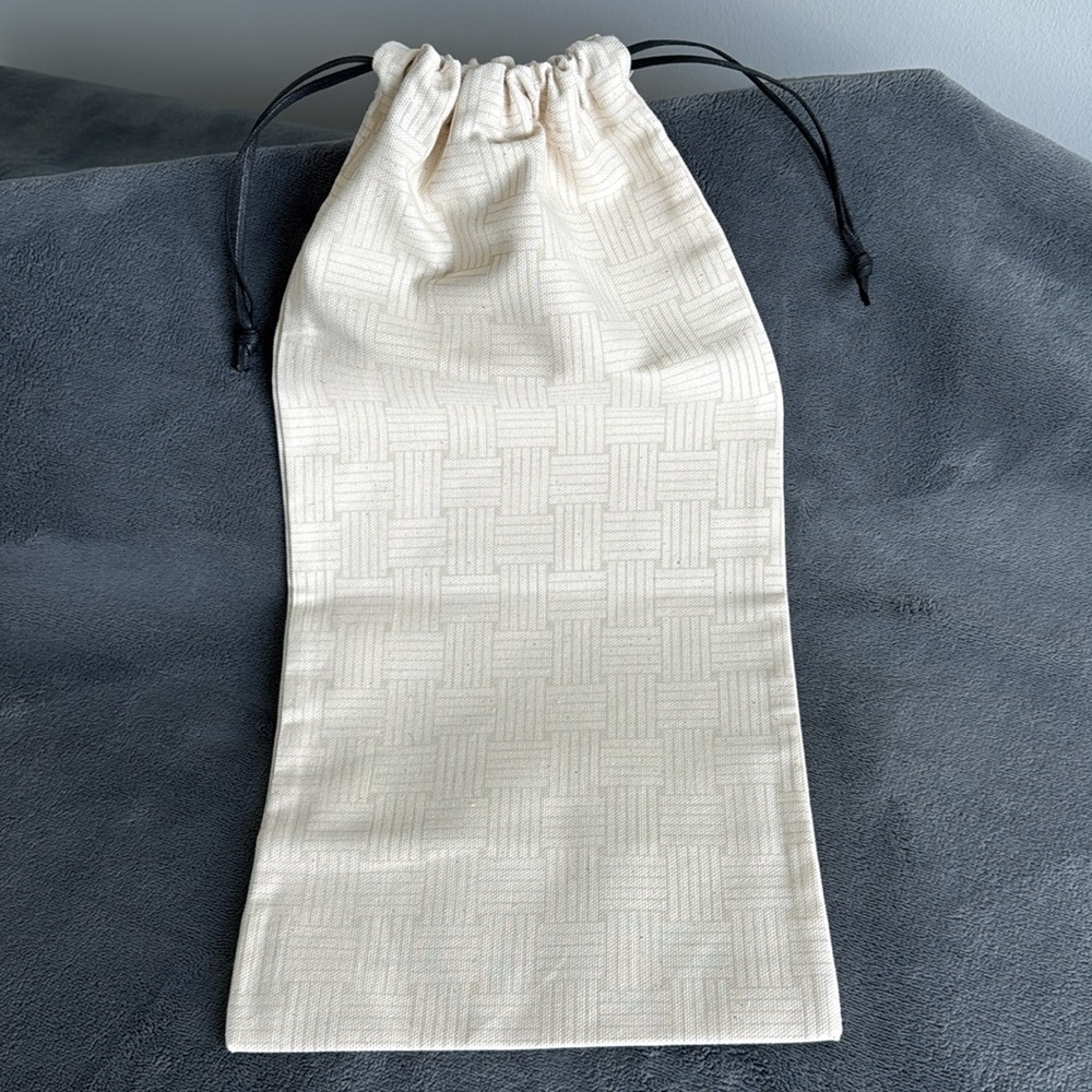 Bottega Veneta Ivory Drawstring Pouch - Picture 3 of 3